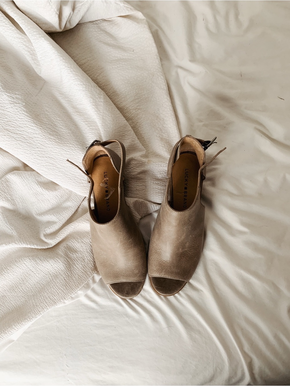 Lucky Brand Nude Leather Open-Toe Sandal Wedges